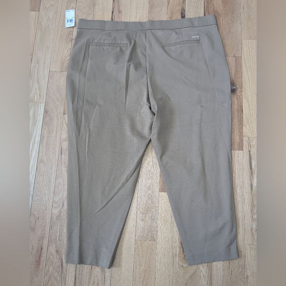 NWT! Michael Kors Capri Pants Beige Size 4X Women Plus Size - Picture 6 of 12